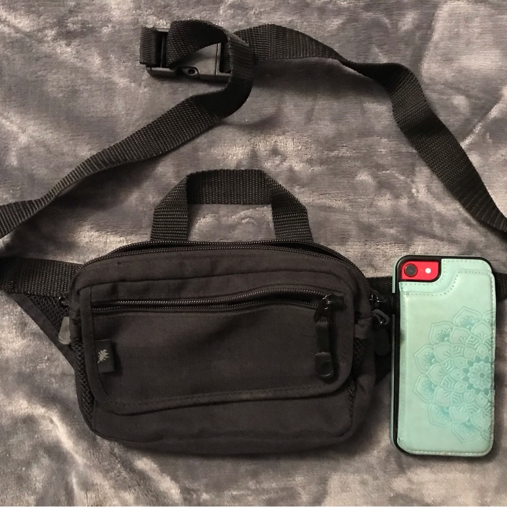 Secure waist pouch tote. Black